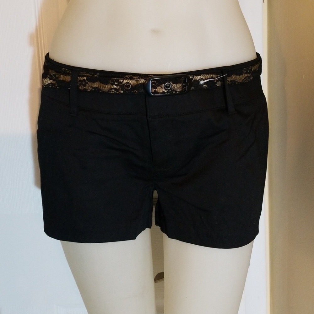 G by Guess Black Low Rise Stretch Shorts NWT 27